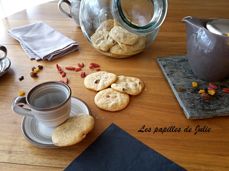 Cookies purée d'amandes goji | lespapillesdejulie.com